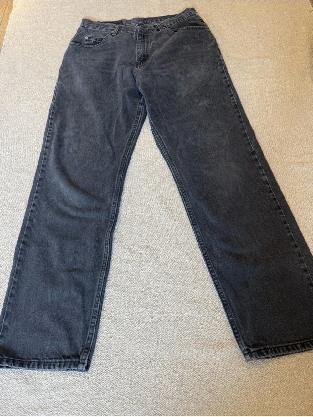 Wrangler Men's Relaxed Straight Jeans in Washed Black